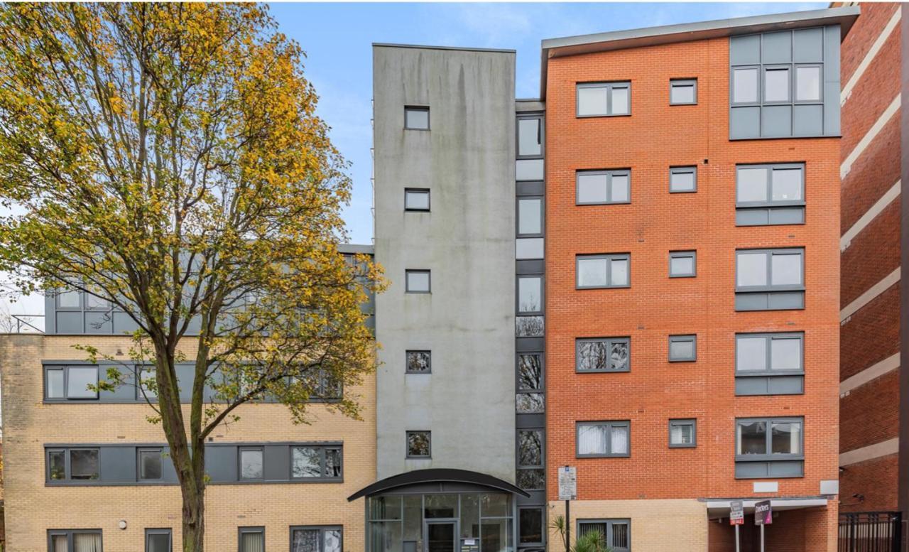 Spacious, Bright And Modern Flat In Holloway 伦敦 外观 照片